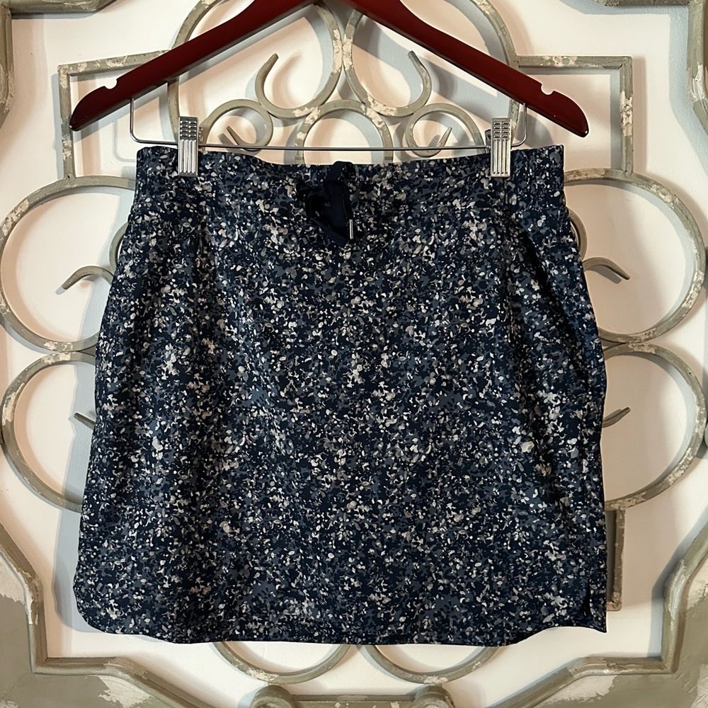 Athleta Printed Midtown Skort Blue Gray Speckled Print Size 8 - Picture 2 of 10